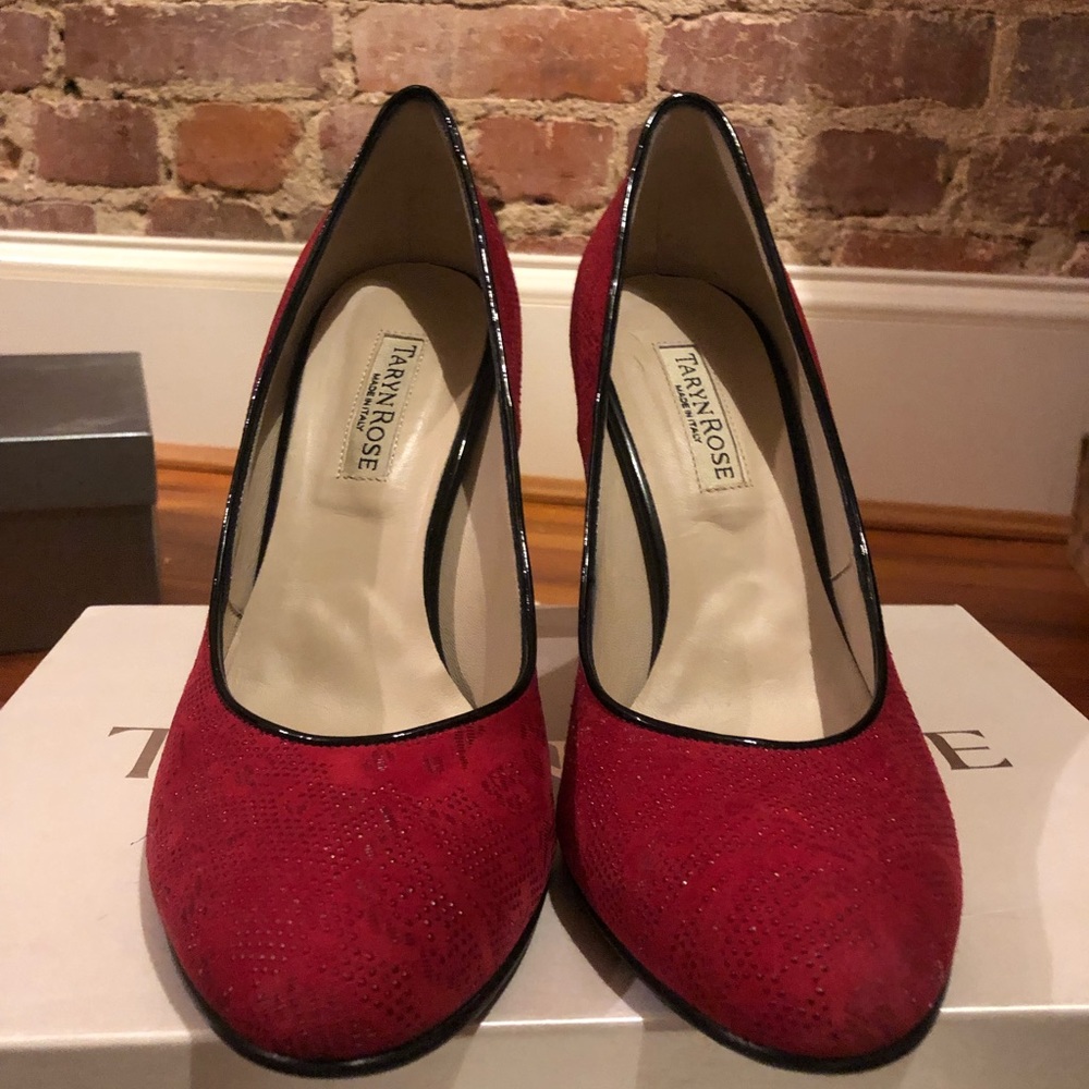 Cute and comfortable red heels
